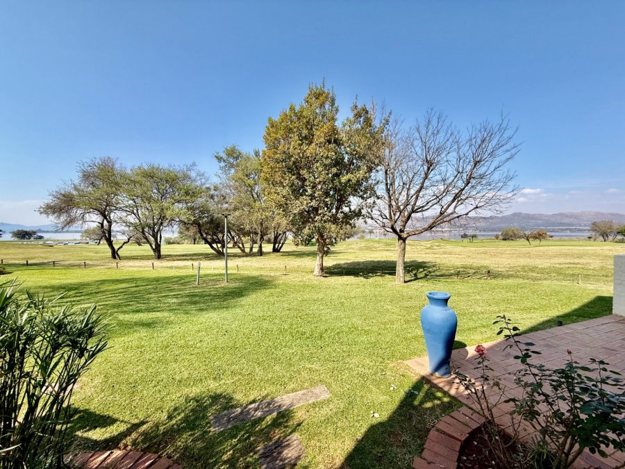 2 Bedroom Property for Sale in Caribbean Beach Club North West